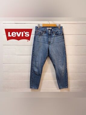 LEVI’S – BLUE WEDGIE STRAIGHT JEANS – SIZE 27